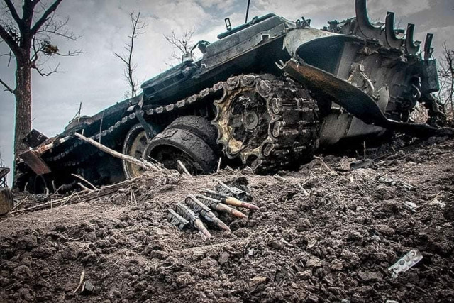 За добу на території Донецької та Луганської областей відбито сім атак ворога, знищено тринадцять танків