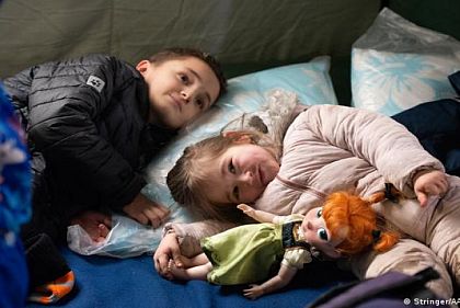 Як говорити з дитиною про війну: психологічні поради