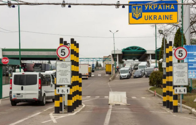 Скільки машин завезли у серпні в Україну, після скасування «нульового» розмитнення