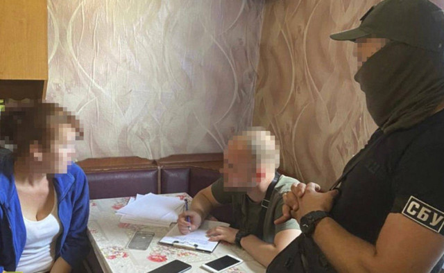 На Днепропетровщине женщина узнавала координаты ВСУ у мужа-военного и передавала полученные данные РФ