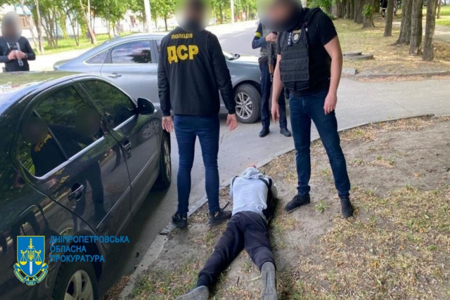 Криворіжця підозрюють у зберіганні та збуті наркотичних засобів вартістю 7 мільйонів гривень