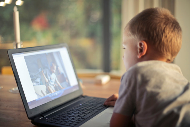 Правила безопасности детей в Интернете – советы киберполиции