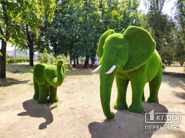 Козел, жираф и верблюд: чиновники купят новые скульптуры в парк Кривого Рога