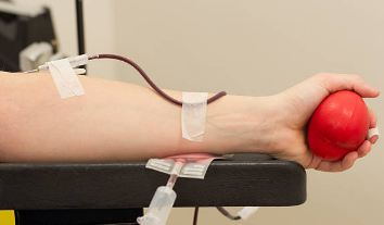 Нацгвардейцам жители Днепропетровщины собрали 96 литров крови