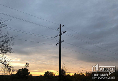 За тиждень енергетики ДТЕК повернули світло у 2,5 тисячі осель Дніпропетровщини