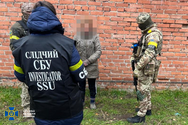 СБУ обнаружила вражеских приспешниц на деоккупированной Луганщине