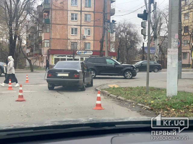 У Кривому Розі зіштовхнулись дві автівки