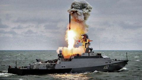 На дежурство в Черном море вышел российский ракетоноситель