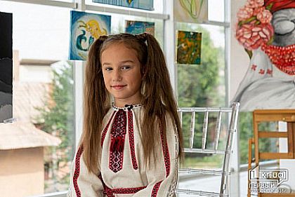 Маленькая криворожанка собрала 120 тысяч гривен для помощи армии