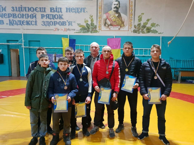Криворожане завоевали медали на областном турнире по греко-римской борьбе