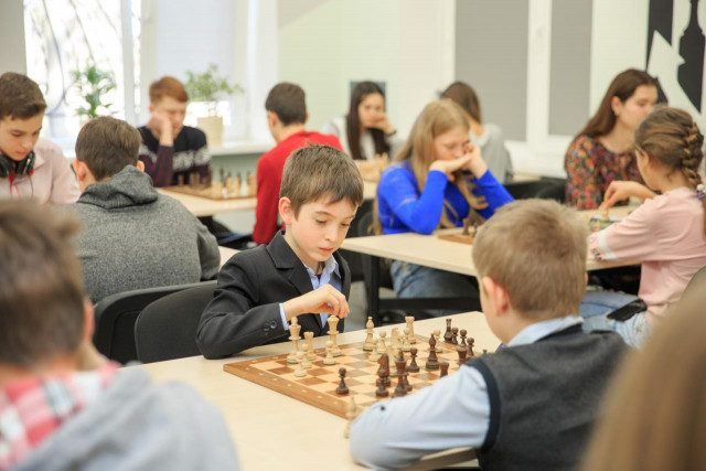 В Покровском районе при поддержке Центрального ГОКа прошел турнир по шахматам
