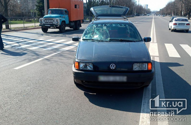 В Кривом Роге Volkswagen сбил пешехода