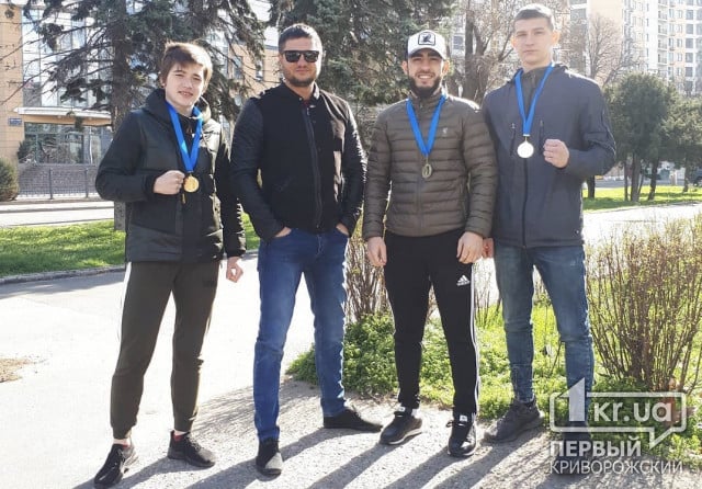 Спортсмены криворожского клуба «Барс» завоевали три золота на чемпионате Украины по кикбоксингу