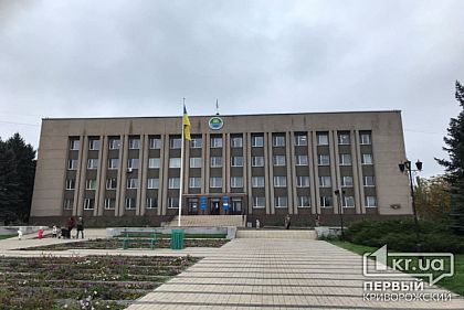 Чиновники райисполкома не хотят ездить на старых такси за 2 миллиона гривен