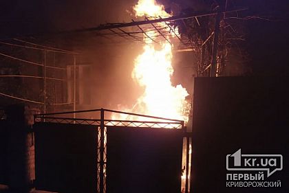 В Кривом Роге сгорел Volkswagen Transporter