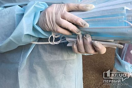 Полицейские оштрафовали более 400 криворожан, которые ходили без масок