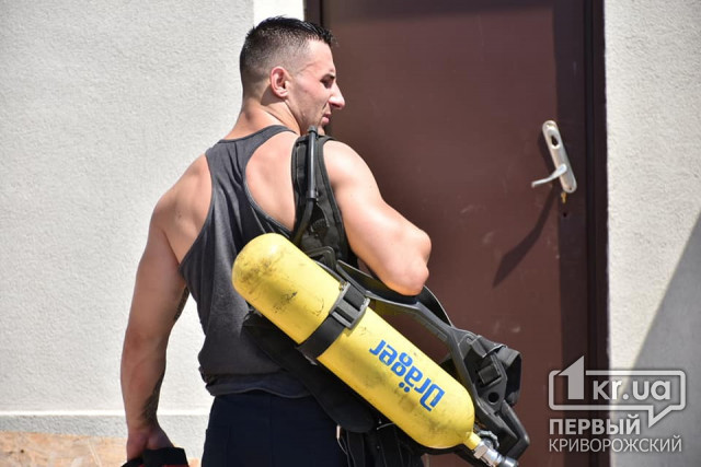 Пожарная и пожарный из Кривого Рога заняли призовые места на областных состязаниях спасателей