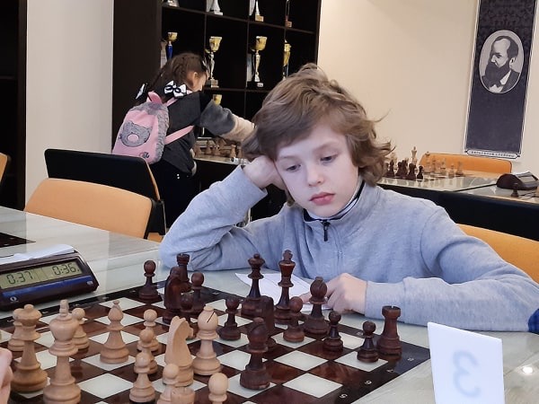 Юные криворожские шахматисты боролись за победу на городском турнире