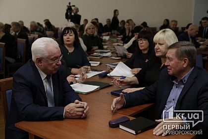 Выросло количество коллективных обращений криворожан к чиновникам