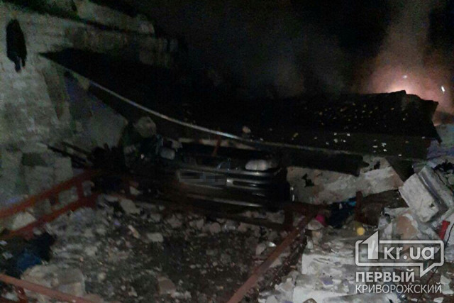 Ночью в Кривом Роге сгорел гараж, в котором было авто