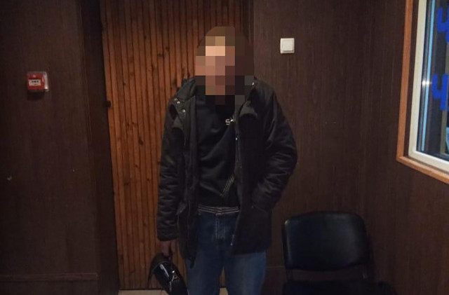 Полицейские задержали мужчину, «заминировавшего» ТРЦ в Кривом Роге