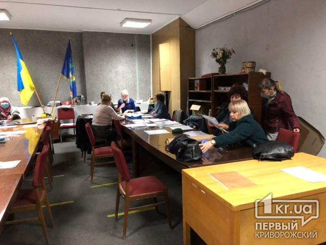 Члены УИК в Металлургическом районе Кривого Рога ждут решения суда о пересчете бюллетеней