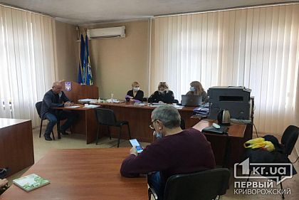 В теризбиркоме Криворожского района начали принимать протоколы с результатами голосования