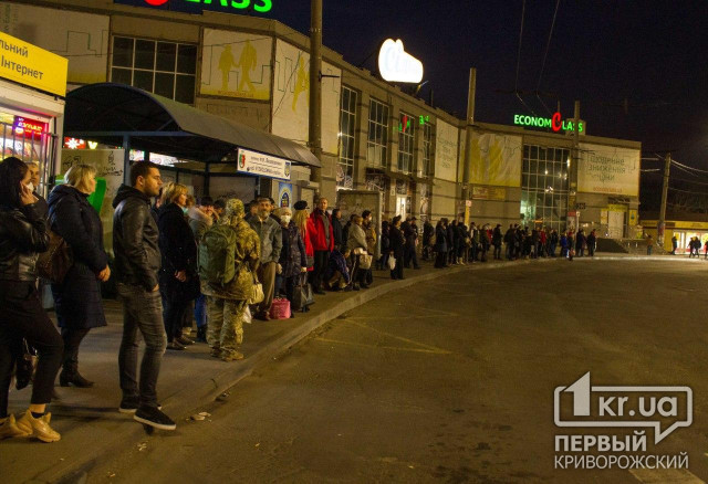 Остановка работы общественного транспорта и запрет посещать парки: в Украине планируют ужесточить карантин