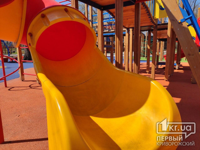 На 17 тысяч гривен оштрафовали криворожанина, находившегося на детской площадке без маски