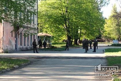 Криворожан из реабилитационного центра евангельской церкви привезли на обсервацию в больницу