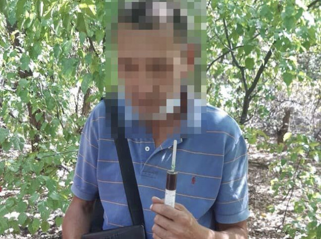 В Кривом Роге в лесополосе задержали подозреваемого в наркоторговле