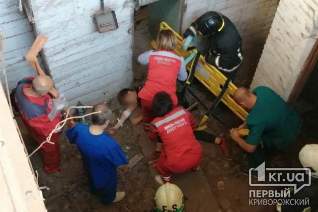 Подросток упал в подвал заброшенного здания шахты в Кривом Роге