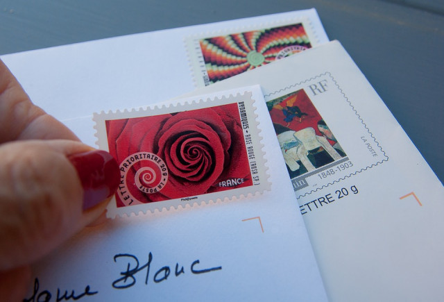 ТОП-5 правил безопасности, которые помогут не стать жертвой мошенников, при получении посылки на почте