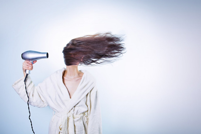 ТОП-5 способов высушить волосы без фена, - подборка «Первого Криворожского»