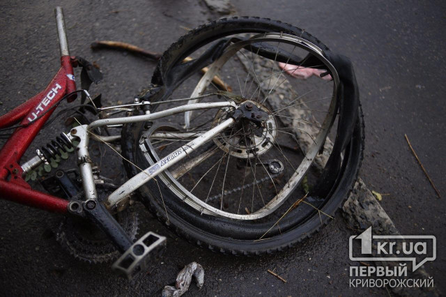 В Кривом Роге водитель легковушки сбил пожилого велосипедиста