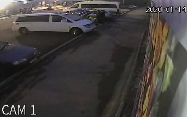 В Кривом Роге правоохранители разыскивают угнанный микроавтобус