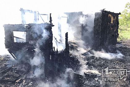 В Кривом Роге сгорела хозяйственная постройка
