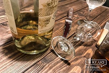 Суд признал виновным криворожанина, которого не позвали на пьянку и он зарезал соседа