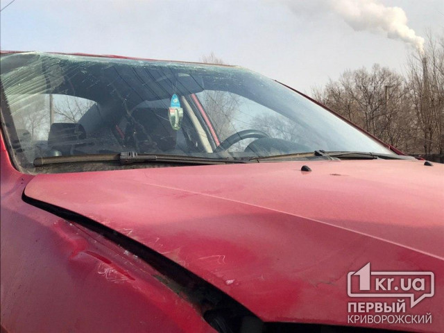 ДТП в Кривом Роге: Mazda вылетела на обочину и перевернулась
