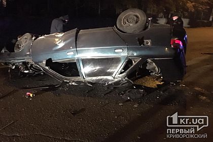 Криворожанин на авто влетел в отбойник и погиб в результате ДТП