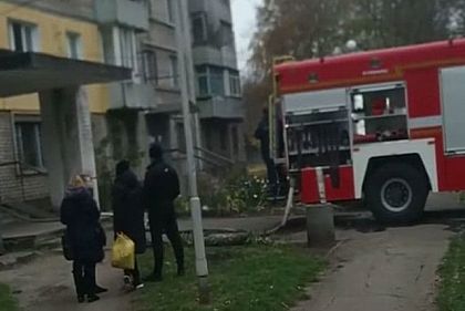 На 4 этаже жилого дома горела квартира