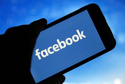 В работе Facebook и Instagram произошел масштабный сбой