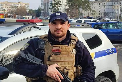 Мог стечь кровью: на Днепропетровщине полицейский вовремя остановил у пострадавшего кровотечение