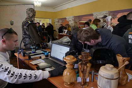 В Кривом Роге для выпускников школ открылась «Ярмарка профессий»
