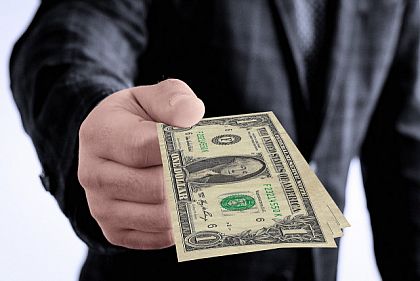 Доллар и евро подешевели: какой курс валют в Кривом Роге 5 июля