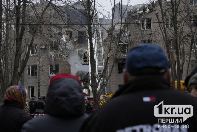 Чи підлягає відновленню криворізький будинок, в який влучила ворожа ракета, — технічний висновок