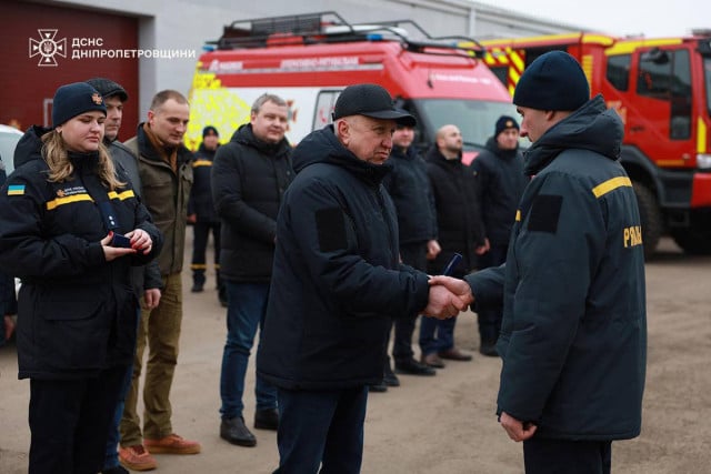 Рятувальники Дніпропетровщини отримали нагороди та сучасну техніку