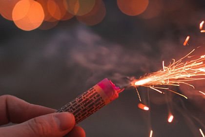 Криворожанам напоминают о запрете салютов, фейерверков и петард