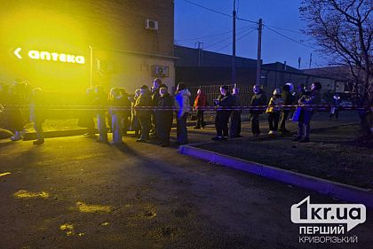 В Кривом Роге из-под завалов разрушенного дома спасли 4 человека