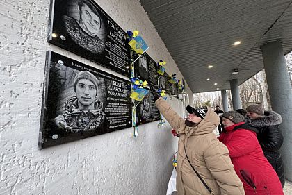 В Кривом Роге установили мемориальные доски трем павшим Героям